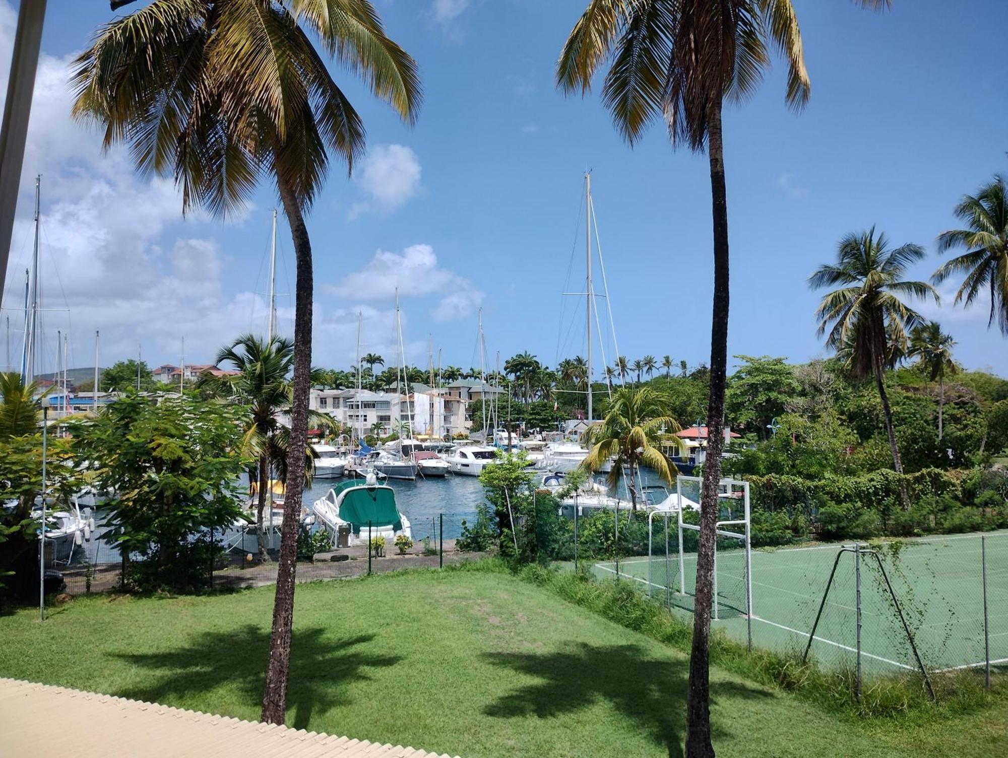 Charmant T1 Avec Vue Sur Marina Les Trois-Ilets Exterior foto